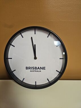Minimal Black & White Wall Clock